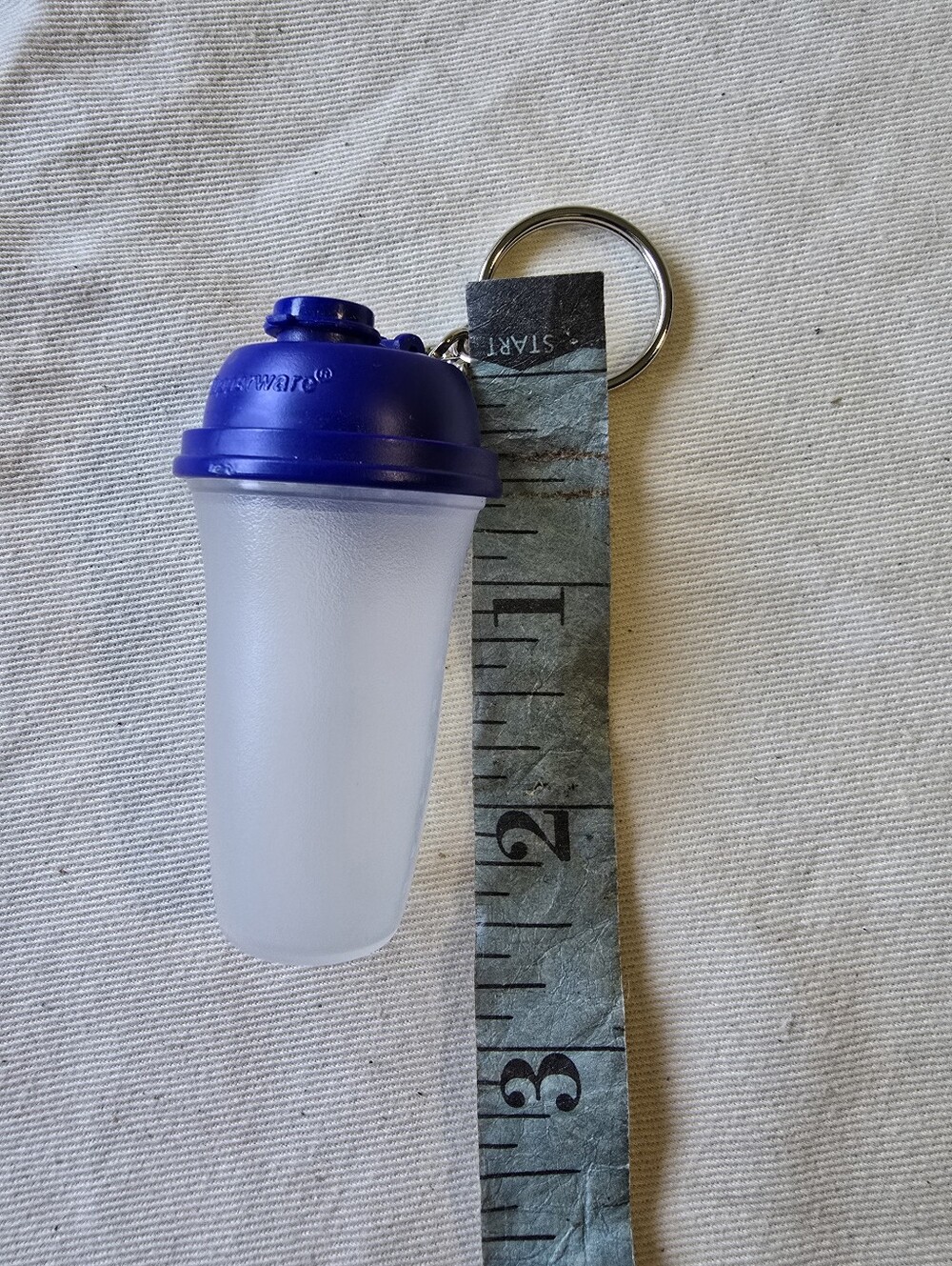 Tupperware Mini Shaker Keychain - Picture 3 of 5